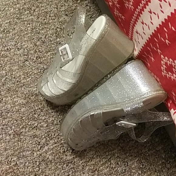 Glittery clear platforms - Picture 5 of 7